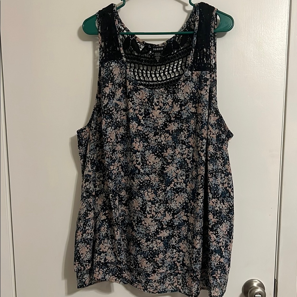 Torrid Black and White Sleeveless Tank Top